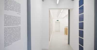 Installation view, ‘Aufheben’, Galerie Heike Strelow, Frankfurt a.M., Germany, 2019