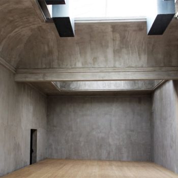 'making the walls quake' distorted walls in the polish pavilion at the 2012 venice architecture biennale.