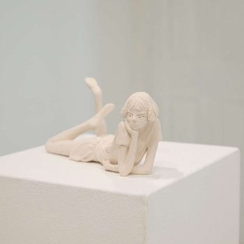 Player I, 2023, ceramic, installation view: Changes, 2023, photo by Bojana Dimitrova.